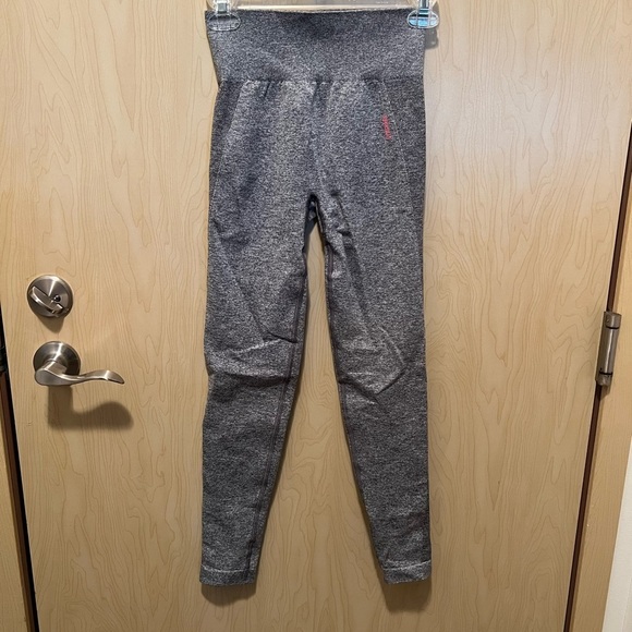 Womens gymshark leggings - Picture 2 of 3